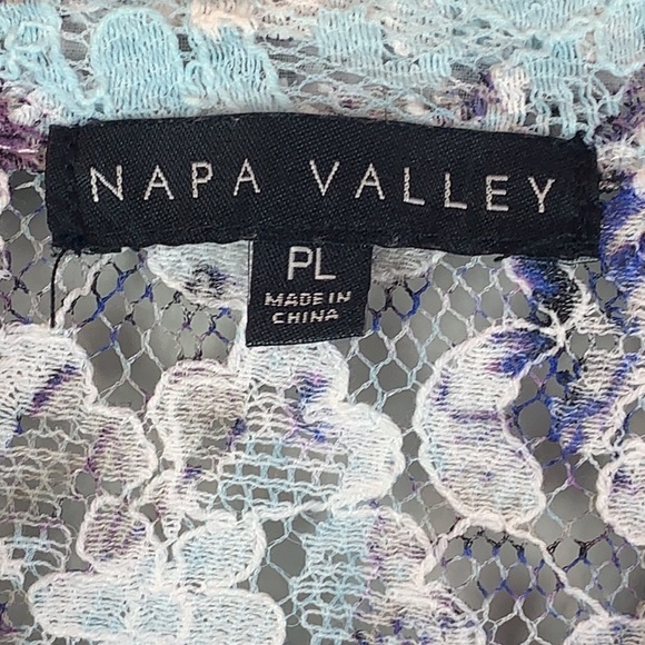 Napa Valley Floral Lace Cardigan - Picture 3 of 8